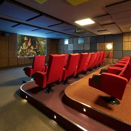 The Brucklyn Aparthotel 4*